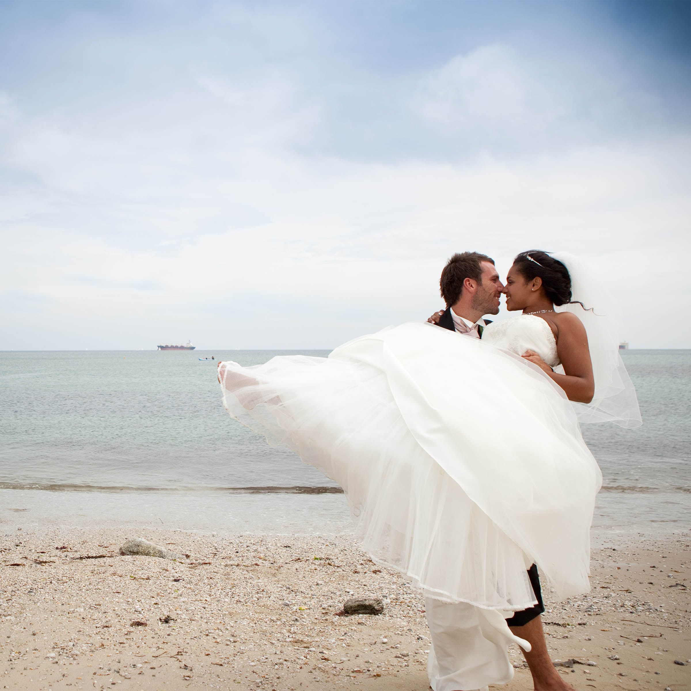 St Michaels Weddings Couple Lift
